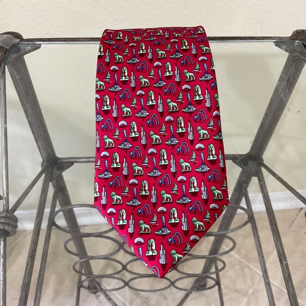Bird Dog Bay “Windy City “ Mens classic Hand Made 100% Silk Tie Red color.